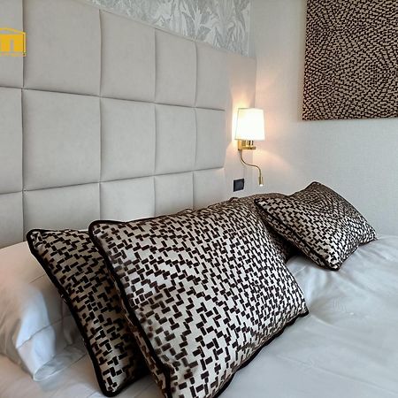 Hotel Michelangelo Palace Terni Esterno foto