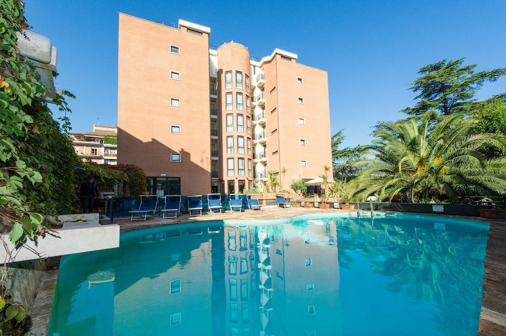 Hotel Michelangelo Palace Terni Esterno foto