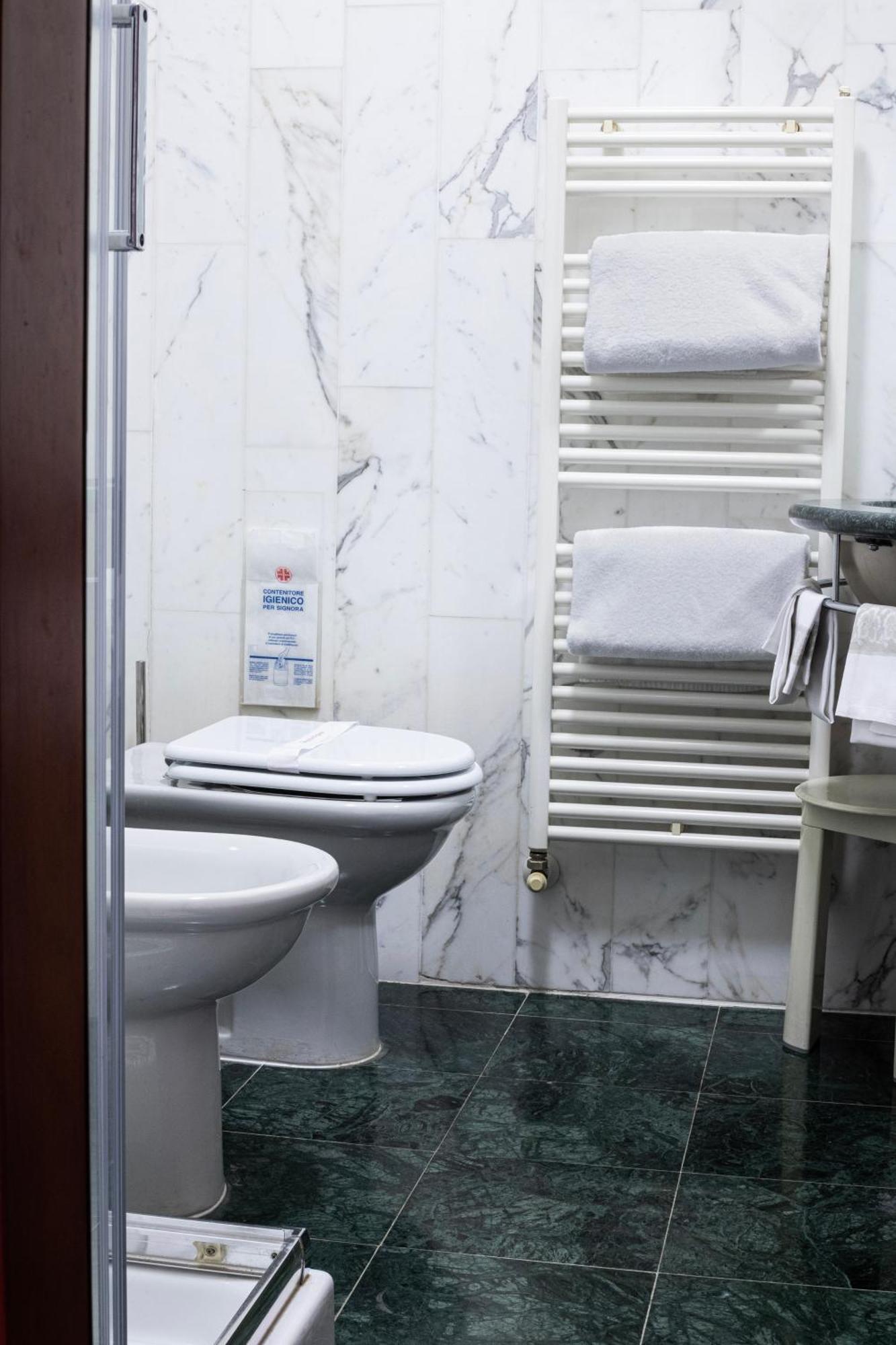 Hotel Michelangelo Palace Terni Esterno foto