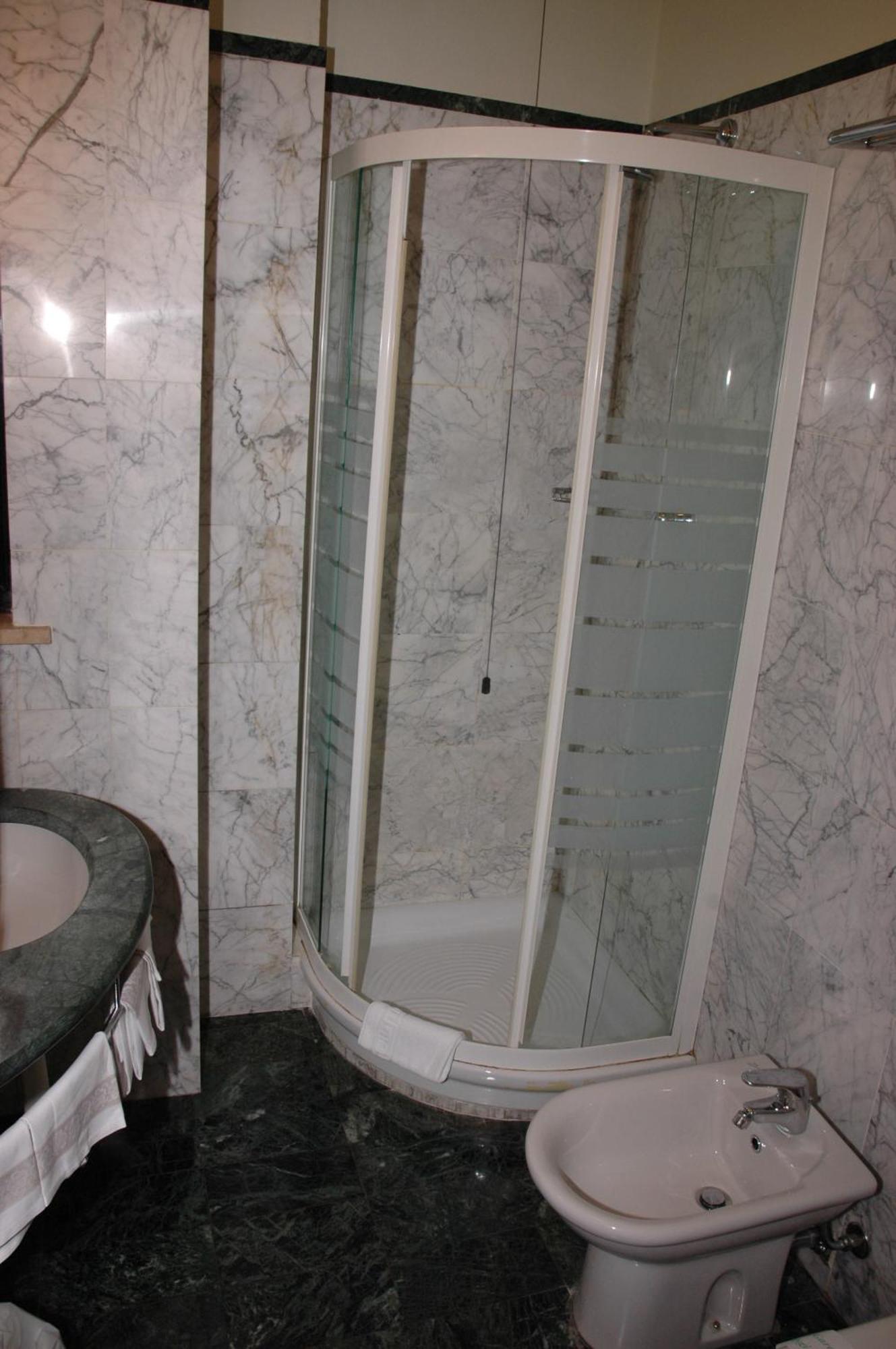 Hotel Michelangelo Palace Terni Camera foto