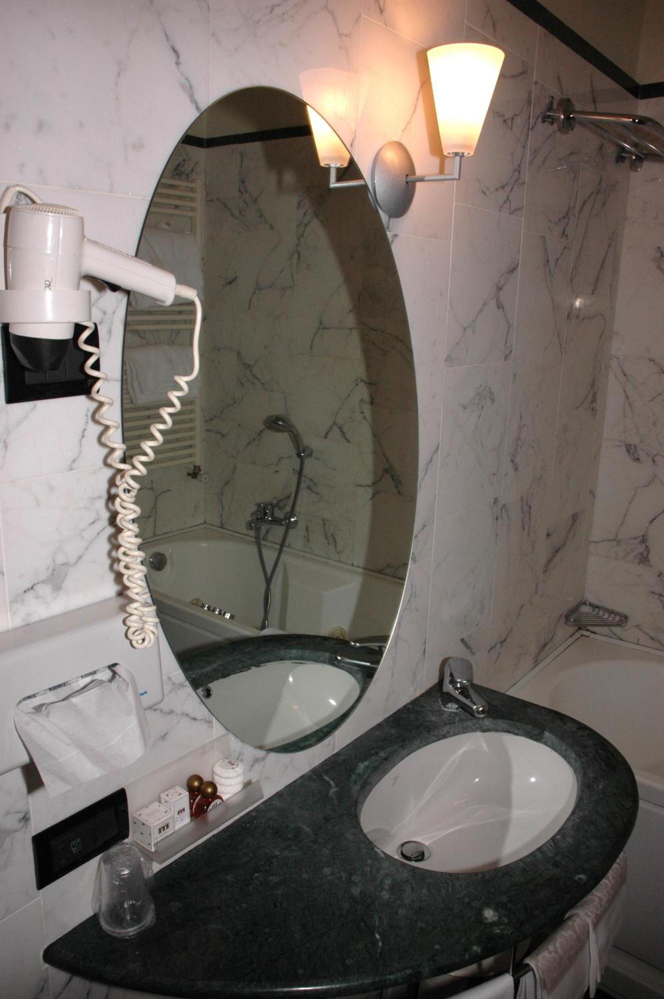 Hotel Michelangelo Palace Terni Camera foto