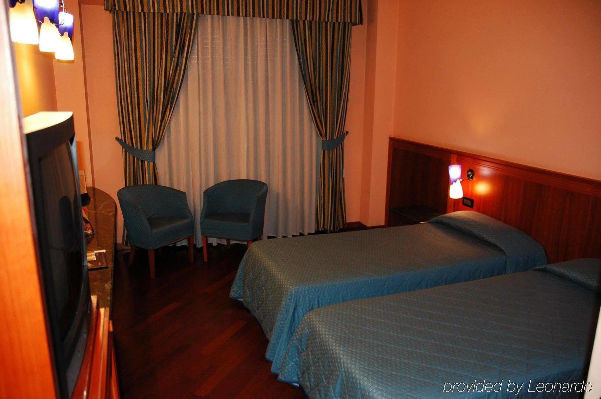 Hotel Michelangelo Palace Terni Esterno foto